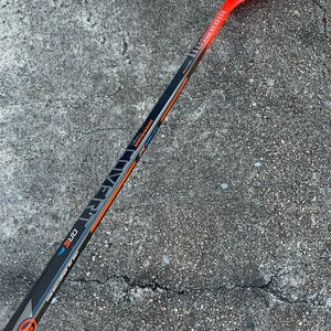 Intermediate Warrior Covert QRE SL Right Handed Hockey Stick W28 50 Flex (Used) 5379