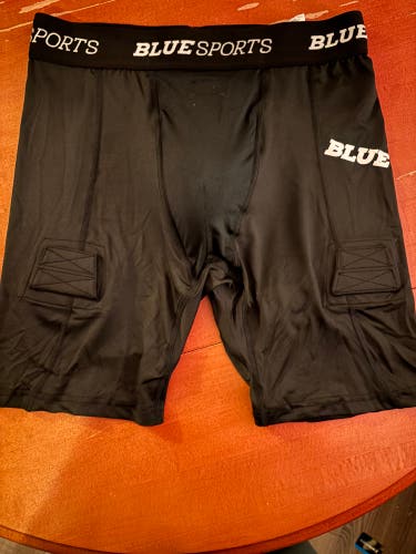 Compression base layer with Jock cup men XL (Used)