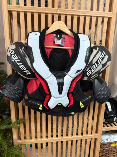 Bauer Vapor Hyperlite Shoulder Pads - Intermediate Large (Used)