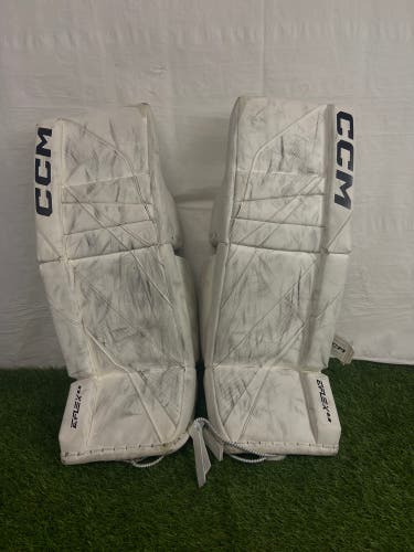 White 30" Intermediate CCM EFlex 6.9 Goalie Leg Pads (Used)