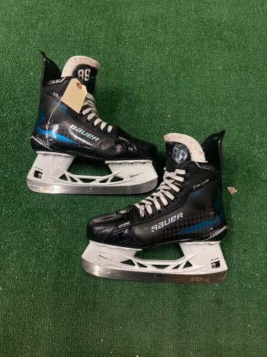 Senior Bauer Supreme Shadow Hockey Skates Regular Width Pro Stock 8 (Used)