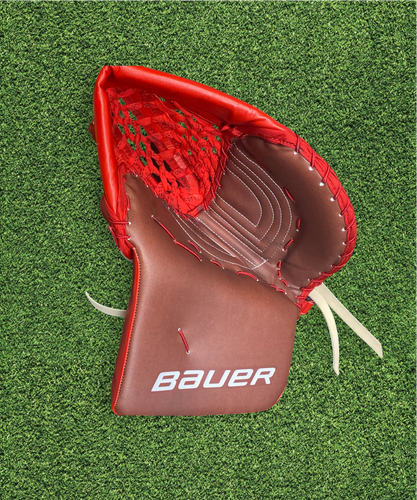 Ohio State Bauer Hyperlite Goalie Glove – Like New Condition