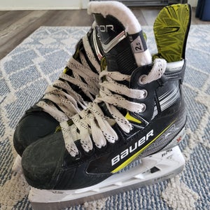 Bauer Vapor X4 Hockey Skates Extra Wide Width Size 2.5 (Used)