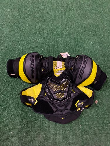 Medium Junior Bauer Supreme Ultrasonic Shoulder Pads (Used)