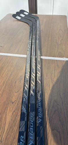 Intermediate Bauer Pulse Left Hand Hockey Stick P92 65 Flex (New) 2 pack