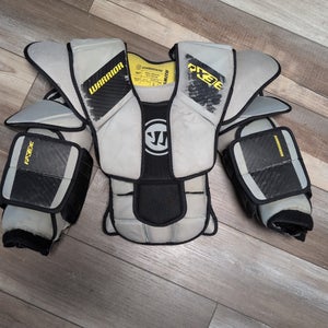 Small / Medium Warrior RX3E+ Goalie Chest Protector (Used)