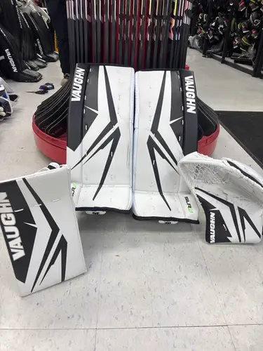 24"+2" Vaughn SLR4 Regular Goalie Full Set (Used)