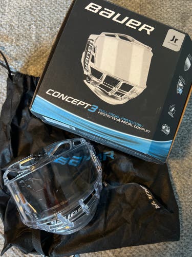 Bauer Concept 3 Full Shield Full Cage (Used)