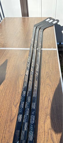 Intermediate Bauer Pulse Right Handed Hockey Stick P92 65 Flex (New)