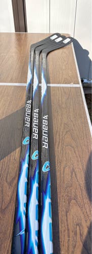 Intermediate Bauer Vapor FlyLite Right Handed Hockey Stick P92 65 Flex (New)