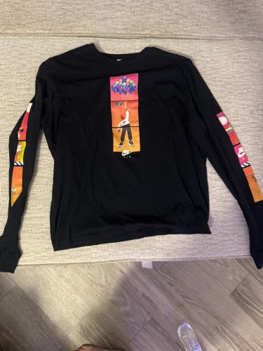 Black Medium Men's Nike Shirt (Used)