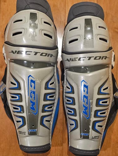 Senior CCM Vector 06 Hockey Shin Pads 15" (Used)