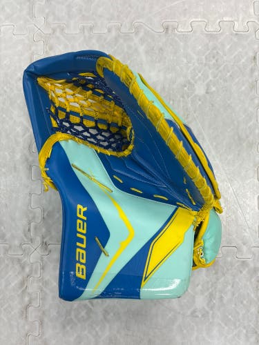 Senior Bauer FlyLite Goalie Catcher I Regular