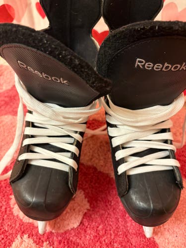 Used Reebok 1K FITLITE Junior Hockey Skate size 3