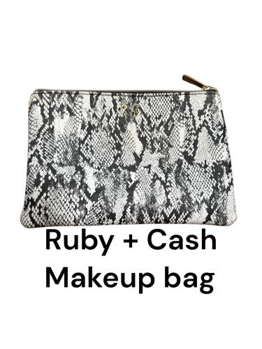 Adult Unisex Small / Medium (New)