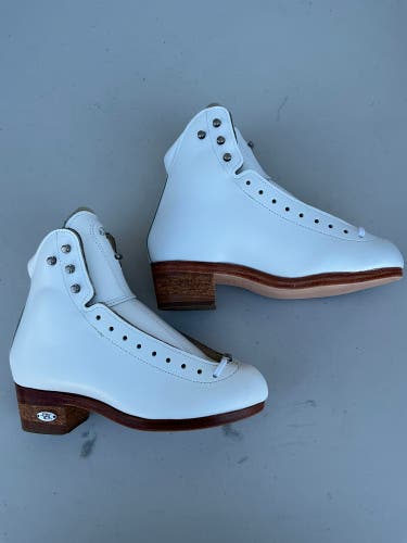 Riedell 4200 Figure Skates Dance Boot C/B Adult 5 (New) 7246 ES2