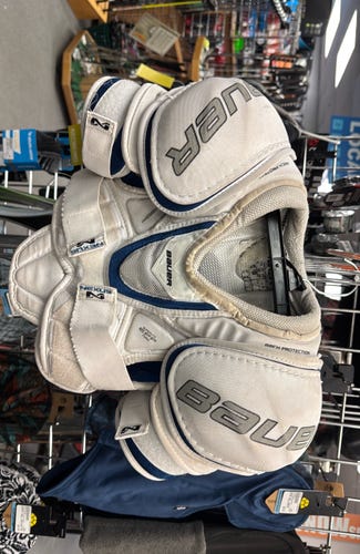 JR SM Bauer Nexus 8000 Used Small Junior Shoulder Pads ice hockey