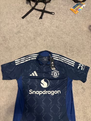 Authentic Adidas Manchester United 24/25 Away Soccer Jersey Mens M  IU1391