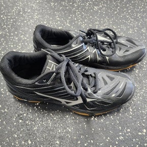 Used Mizuno WAVE HURRICANE 3 VB Shoes Adult Black Senior 7.5 11849-S000035342