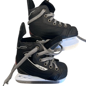 Used CCM SI Youth Hockey Skate Youth 08.0 11682-S000125667