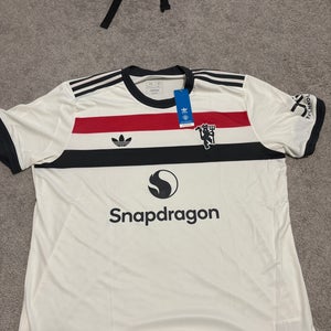 Manchester United third jersey 24/25