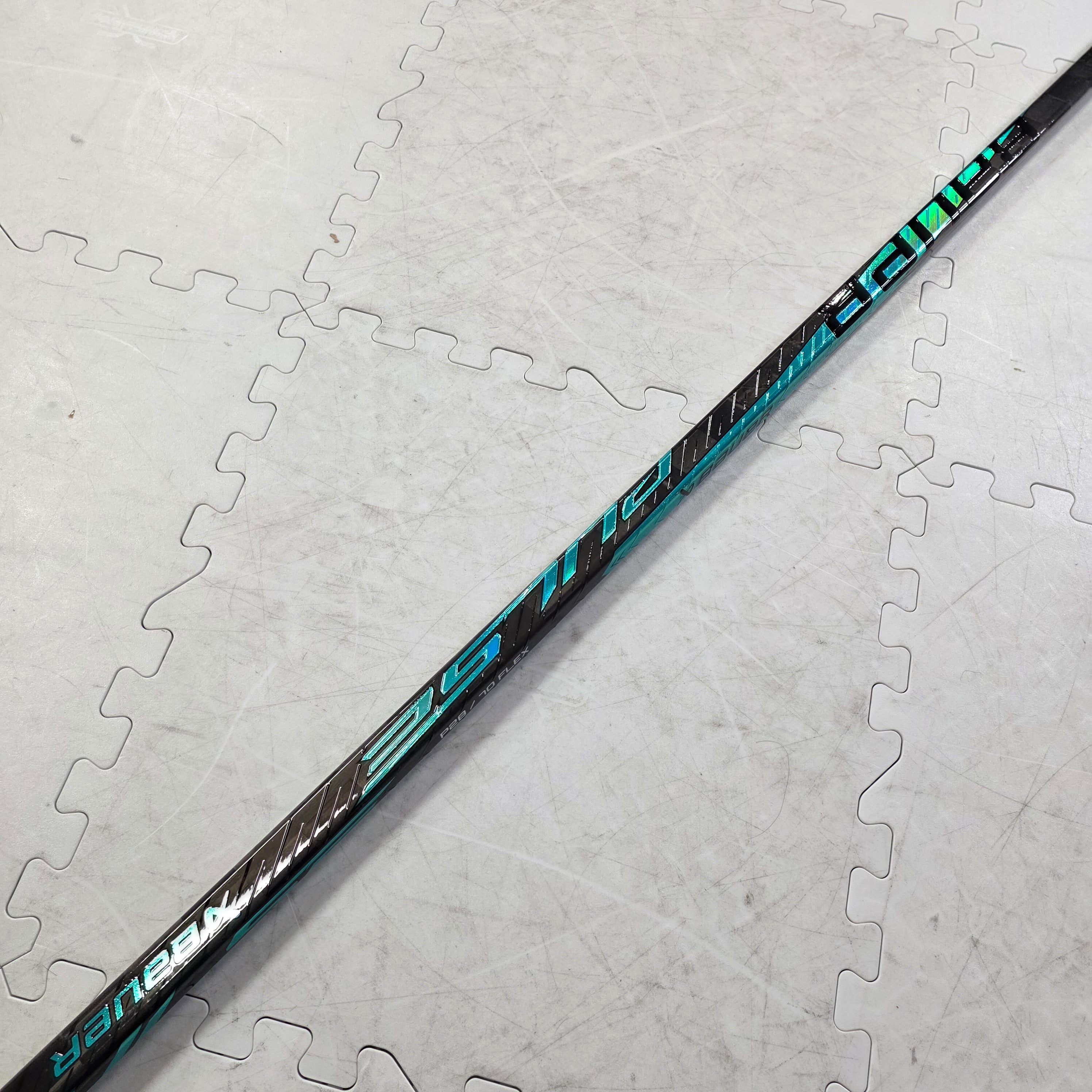 Single-Bauer Pulse LH P28 70 Flex Hockey Stick P28(New 