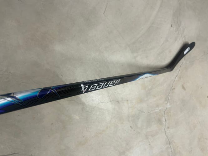 Intermediate Bauer Vapor FlyLite Left Hand Hockey Stick P92 55 Flex (New)