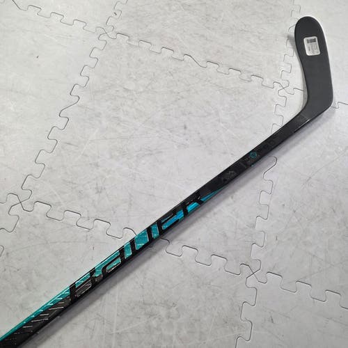 Single-Bauer Pulse LH P28 77 Flex Hockey Stick P28(New)