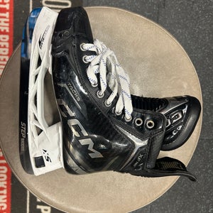 2025 CCM Tacks XF 652 Pro Hockey Skates Regular Width 6.5 (Used)