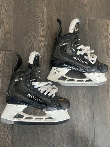 Size 7EE/A Bauer Supreme Mach Hockey Skates Wide Width Pro Stock