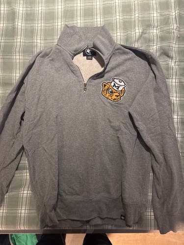 Gray Men's Large 47 Brand Michigan Wolverines quarter zip  (Used)