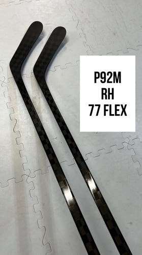 Senior(2x)Right P92M 77 Flex ProBlackStock™ Unbranded Blackouts Pro Stock Nexus Hockey Sticks