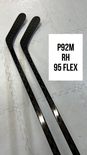 Senior(2x)Right P92M 95 Flex ProBlackStock™ Unbranded Blackouts Pro Stock Hockey Sticks