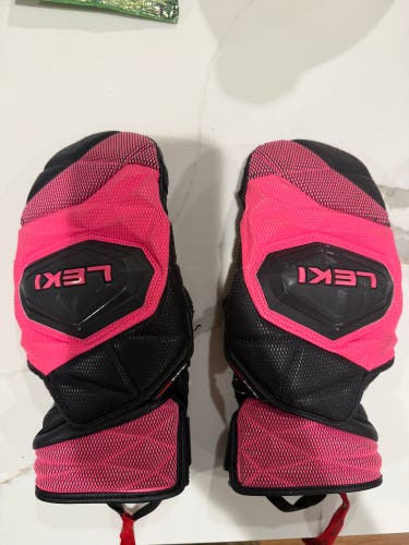 LEKI WCR VENOM 3D JUNIOR MITT Size 8 Ski Racing Gloves Mittens Used