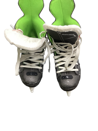 Used Bauer XLS Junior Hockey Skate Junior 02 11613-S000175316
