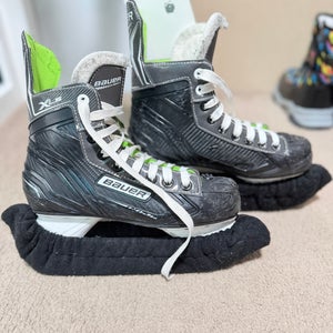 Bauer XLS Hockey Skates Regular Width Size 4 (Used)