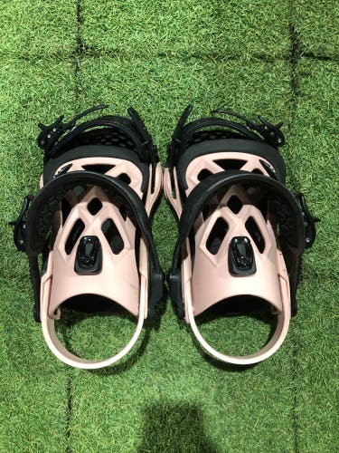 Men's Medium Union Contact Pro Snowboard Bindings (Used)