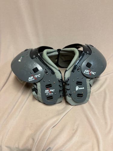 Medium Adult Riddell Air pac Shoulder Pads (Used)