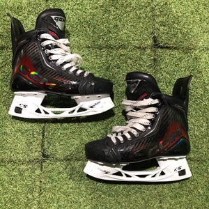 Intermediate CCM JetSpeed FT8 Pro Hockey Skates Size 4.0 | CCM Regular Fit (Used)