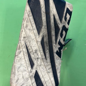 CCM Extreme Flex 4.5 Goalie Blocker | Intermediate