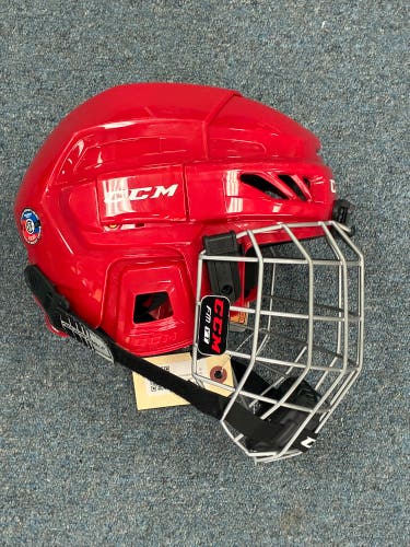 Red Youth CCM FitLite 3DS Helmet (Used)