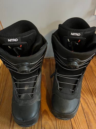 Men's Size M 10.0 (W 11.0) Nitro CLUB BOA Snowboard Boots (Used)