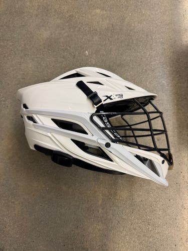White Adult Cascade XRS Pro Helmet (Used)