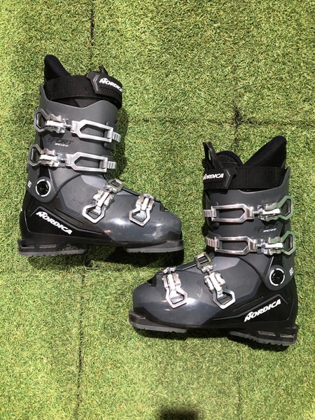 Men's Nordica SportMachine 3 Ski Boots - Mondo 26 & 26.5 | 305mm (Used)