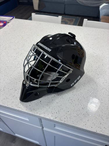 Senior Medium 2023 Warrior Ritual F2E Goalie Mask (Used)