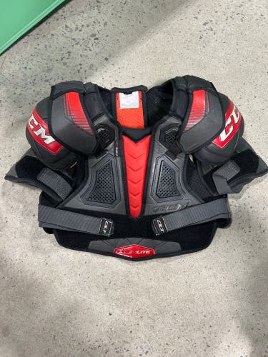 CCM QuickLite Shoulder Pads | Senior Large