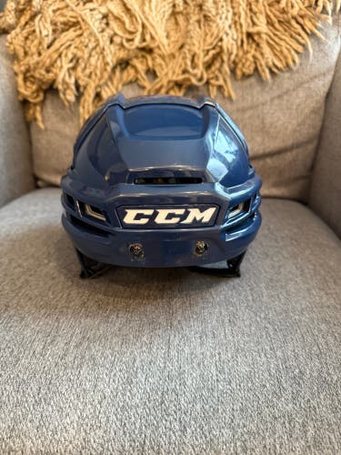 Medium CCM Tacks 910 Helmet (Used)