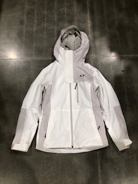 Men's Medium Oakley Snowboard Jacket (Used)