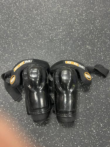 Used CCM TACKS 452 Senior Elbow Pads MD 11849-S000035735