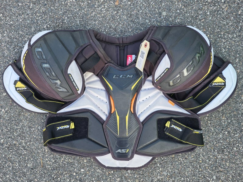 Large Senior CCM Super Tacks AS1 Shoulder Pads (Used)